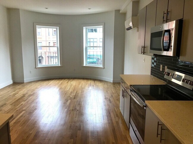 Foto del edificio - 166 Newbury St
