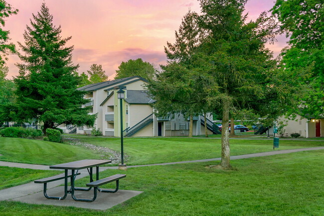 Building Photo - Bothell Ridge