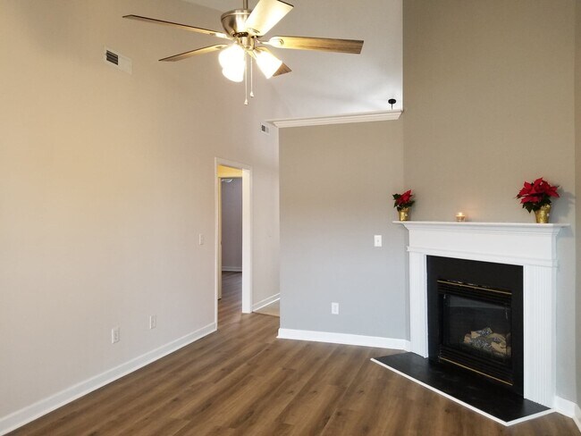 Building Photo - 4000 Elkin Ridge Dr