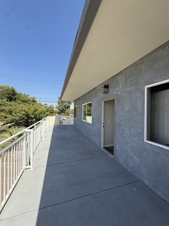 Building Photo - 948 N Van Ness Ave