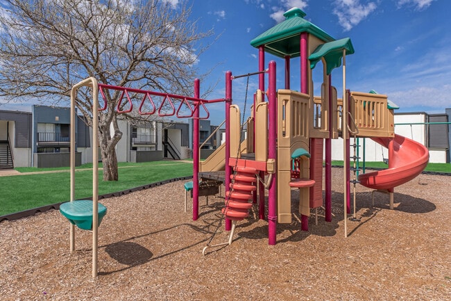 Building Photo - Casa Hills at Wolf Creek