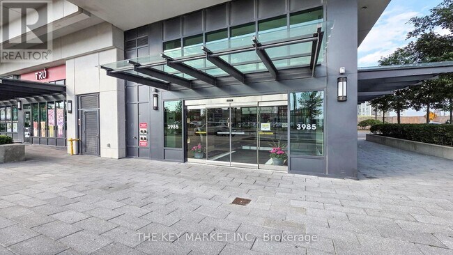Building Photo - 3985-3985 Grand Park Dr