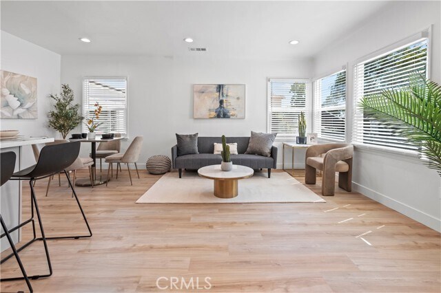 Foto del edificio - 128 S Citrus Ave