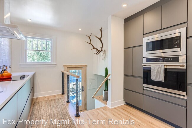 Foto del edificio - 2 br, 1.5 bath House - 2047 S Pennsylvania...