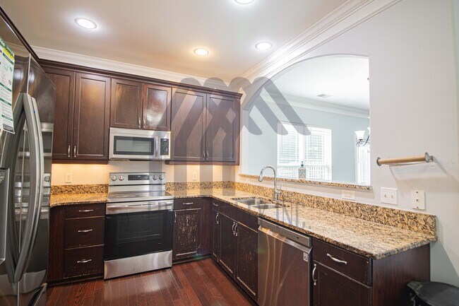 Building Photo - 110 Spring Lakes Dr