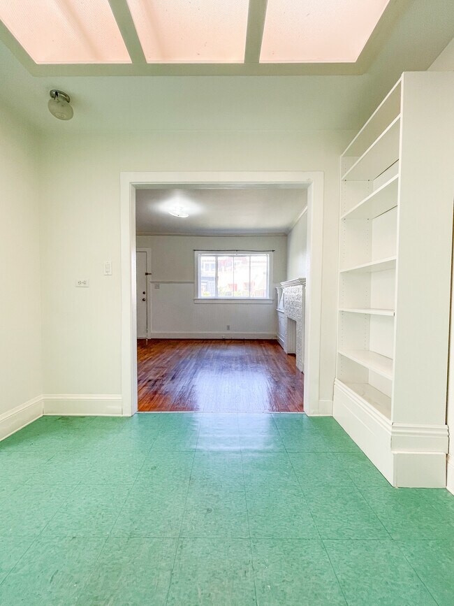 Building Photo - 709 Nowita Pl