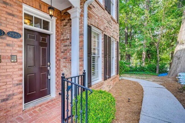 Foto del edificio - 2585 Brookhaven Chase Ln NE