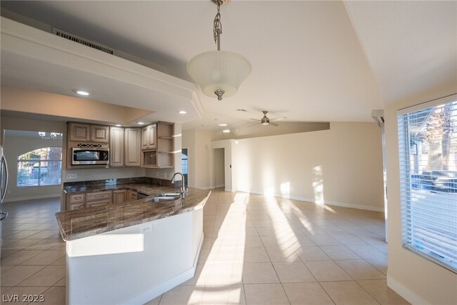 Building Photo - 2497 Swan Ridge Ave