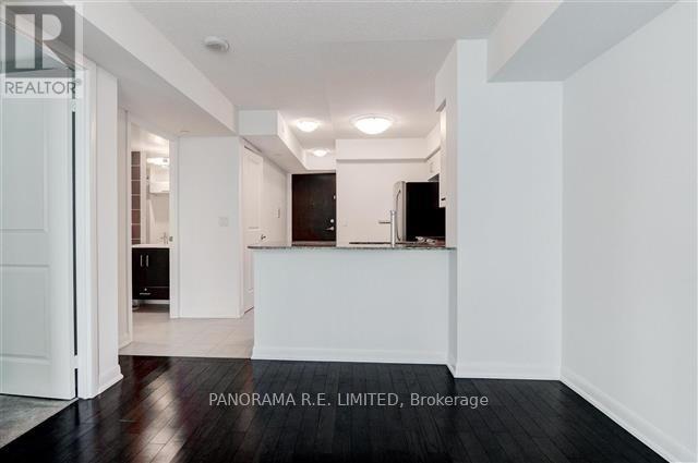 Building Photo - 215-1215 Sherway Gardens Rd
