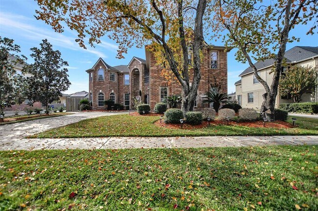 Building Photo - 19315 Country Village Dr