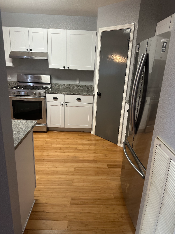 Building Photo - 1009 Hughmont Dr