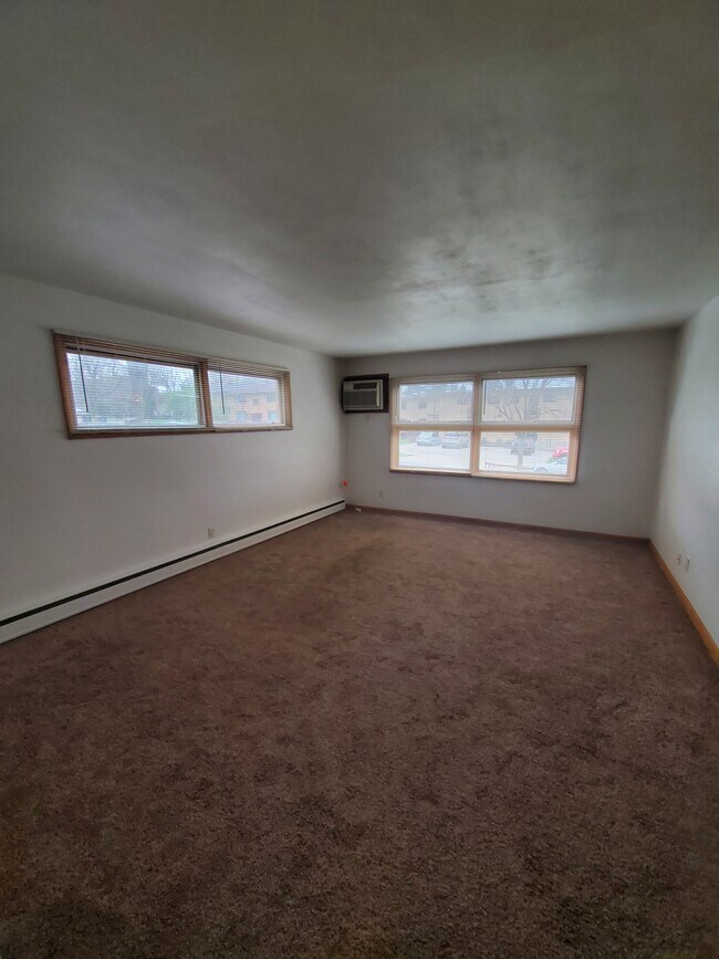 Building Photo - 4909 Ascot Ln