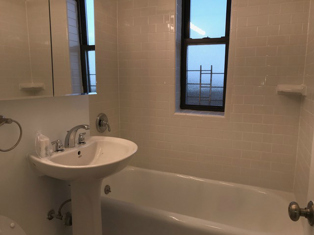 Foto del edificio - 4705 44th St