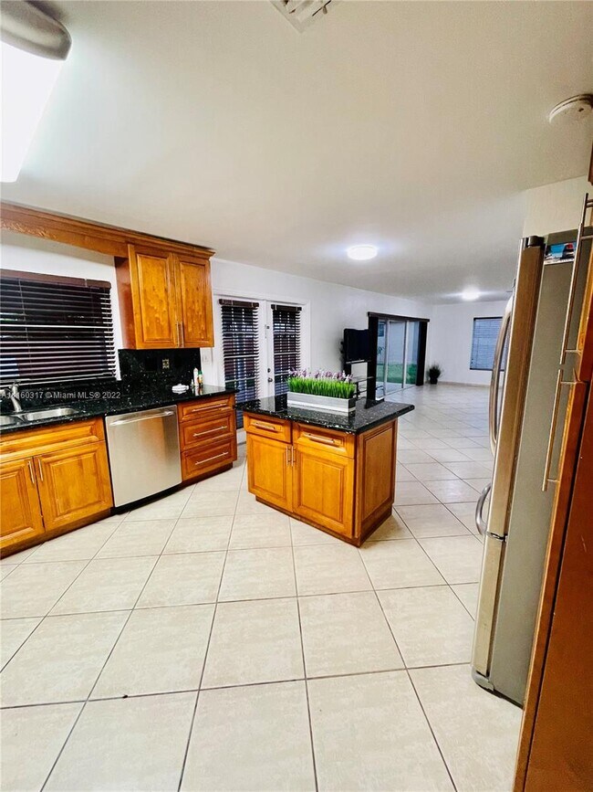 Foto del edificio - 8950 NW 189th Terrace