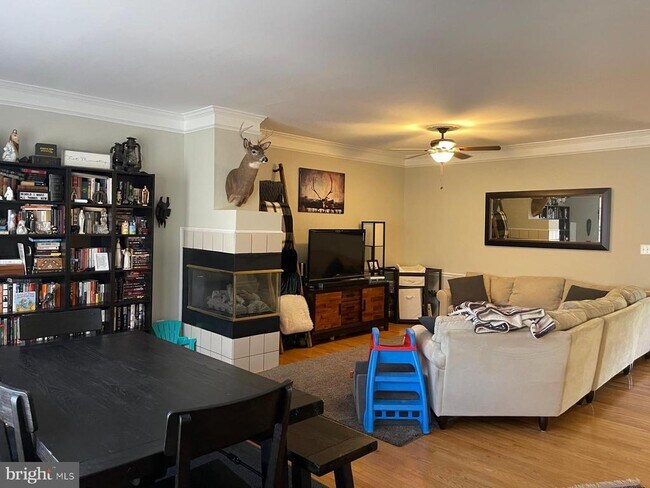 Foto del edificio - 4129 Trowbridge St
