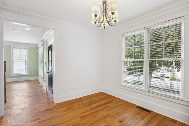 Building Photo - 1288 Mercer Ave