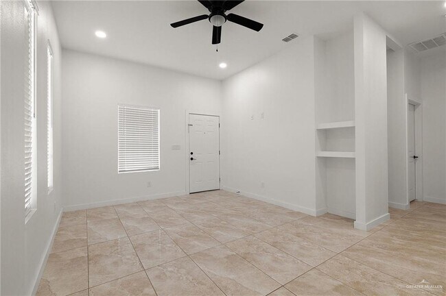 Building Photo - 408 Gastel Cir