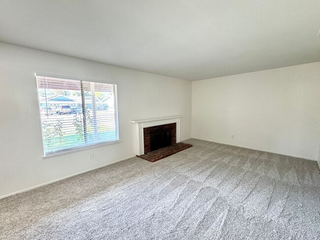 Foto del edificio - Welcoming Single-Story Home for Rent in Beautiful Chino Hills