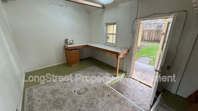 Building Photo - 1137 NW 13th St