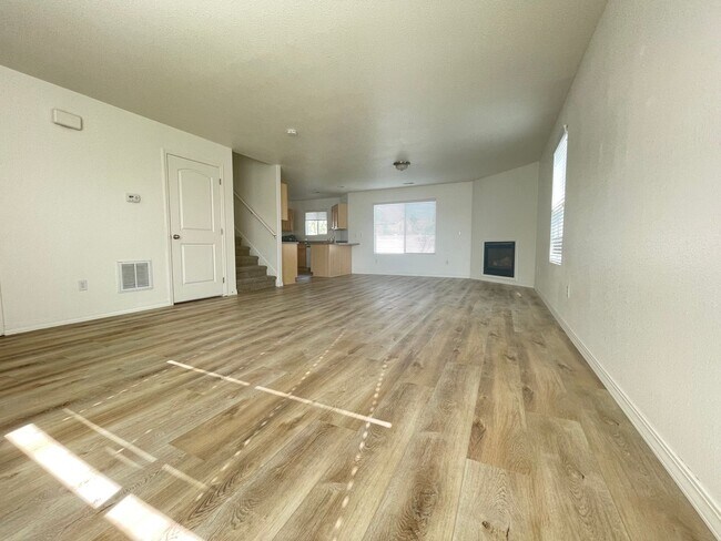Building Photo - Great Herriman Home Available!