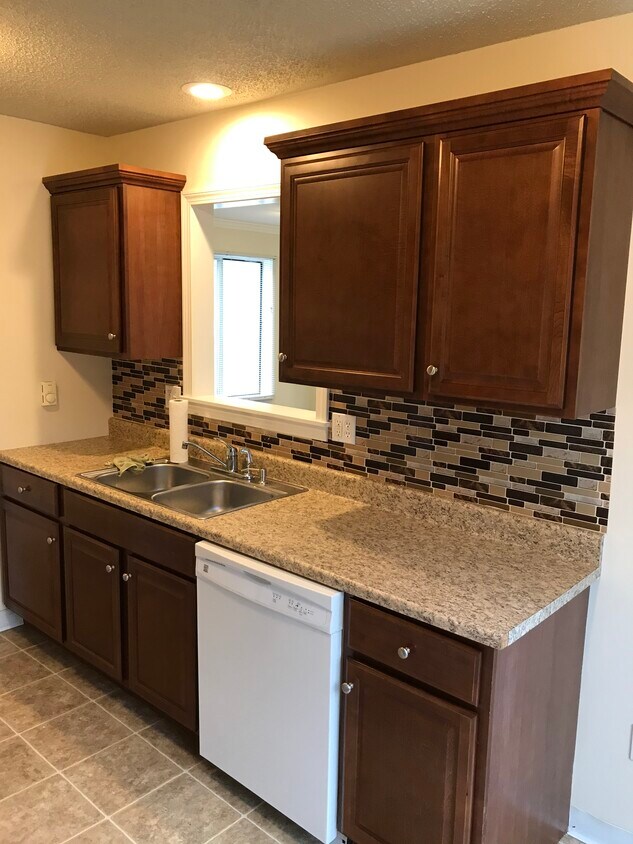 Foto principal - 111 Riverton Rd