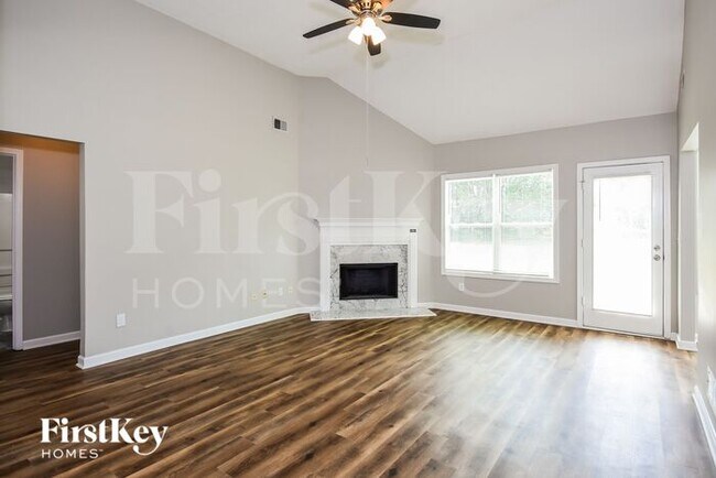 Foto del edificio - 1776 Summit Creek Way