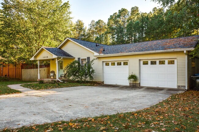 Building Photo - 1008 Carpenter Fletcher Rd