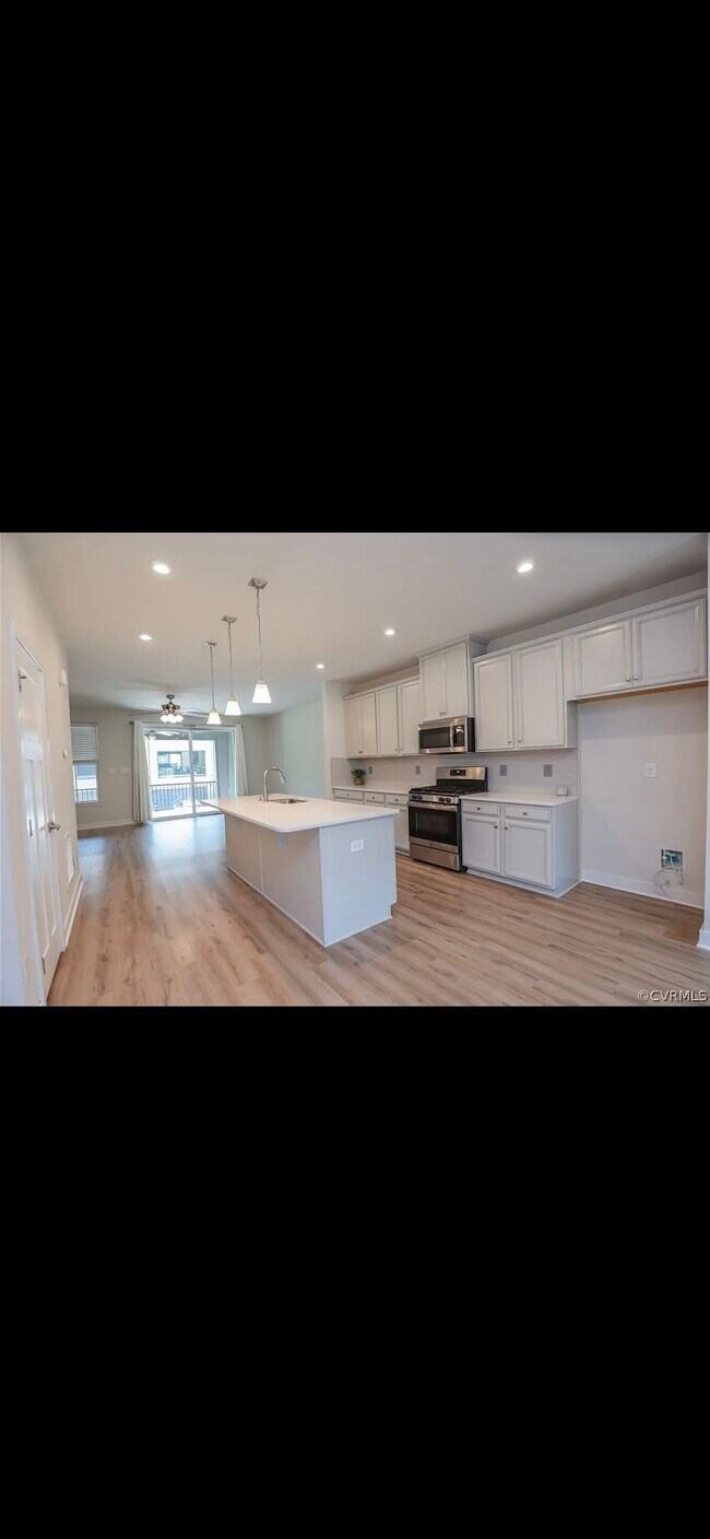 Building Photo - 14305 Colonyhouse Blvd
