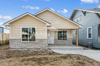 Building Photo - 1208 S Pattie St