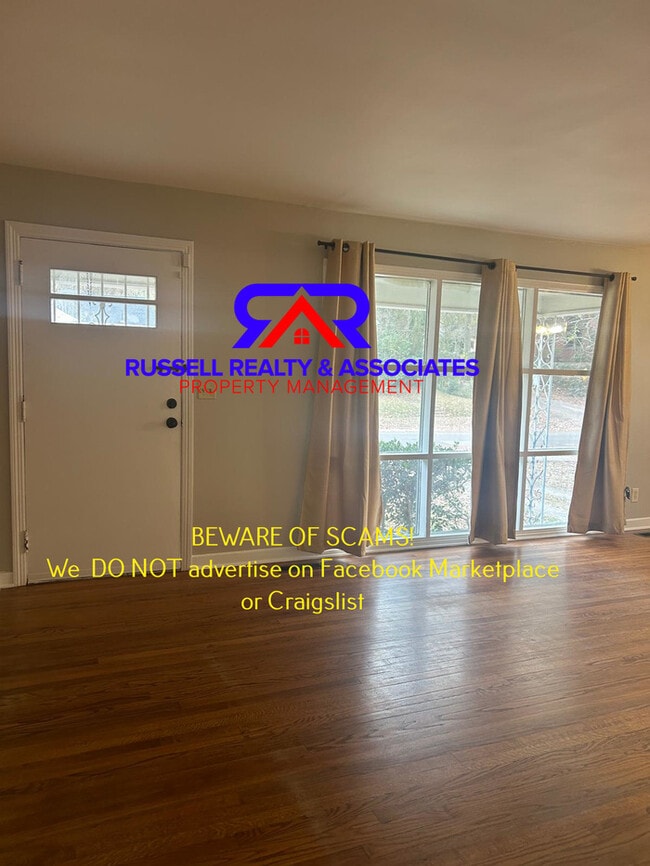 Building Photo - Cute, 3 Bedroom Eastlake Home