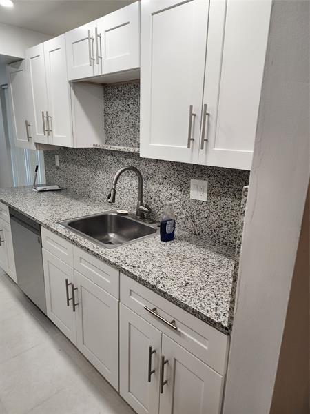 Foto del edificio - 5609 NW 18th St