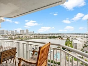 Building Photo - 18071 Biscayne Blvd