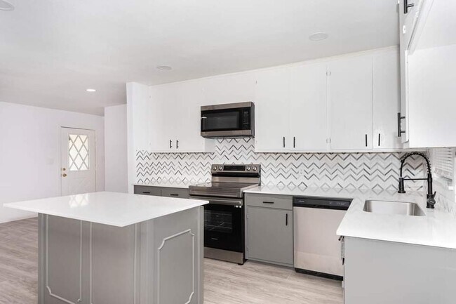 Foto del edificio - 620 Browning Dr