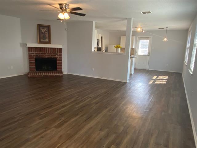 Foto del edificio - 1720 Pebble Brook Way