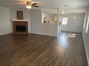 Building Photo - 1720 Pebble Brook Way