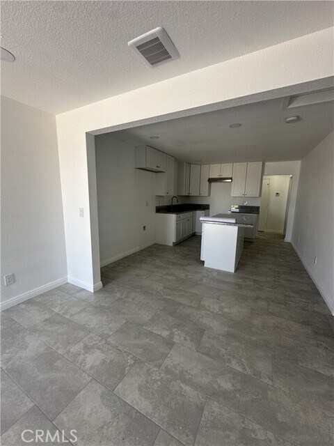 Foto del edificio - 9168 G