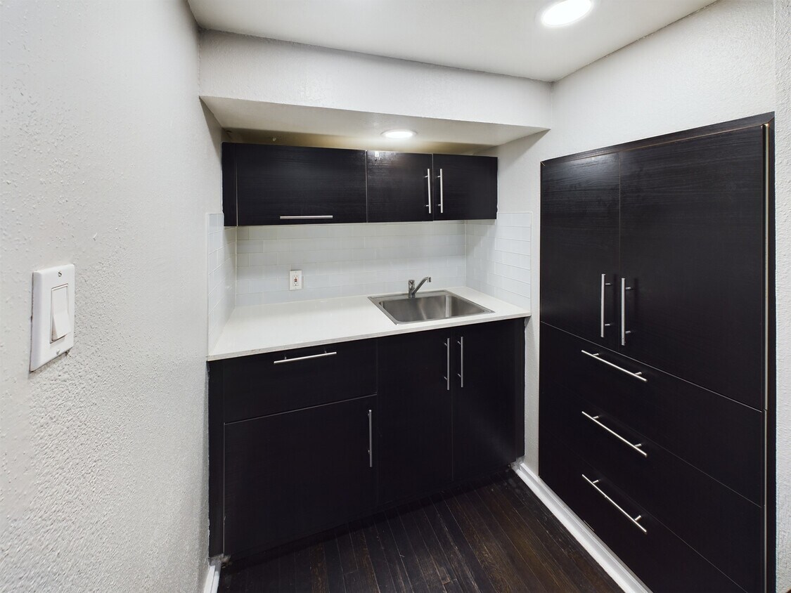 Foto principal - 605-602 Street