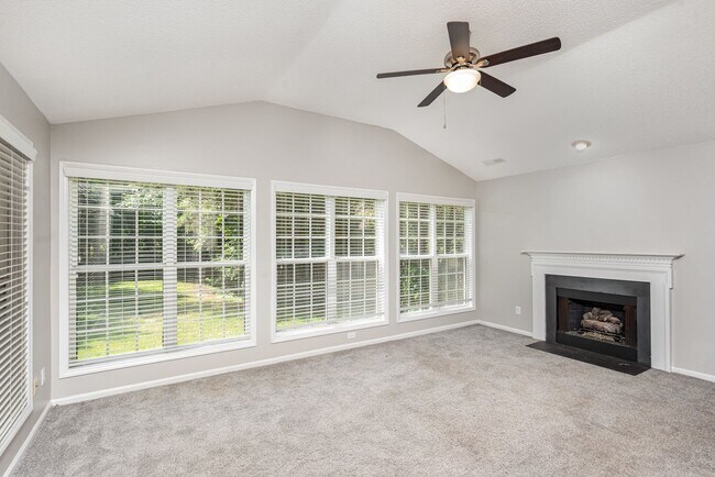 Foto del edificio - 3 Bedroom 2 Bathroom Home in Walden Creek