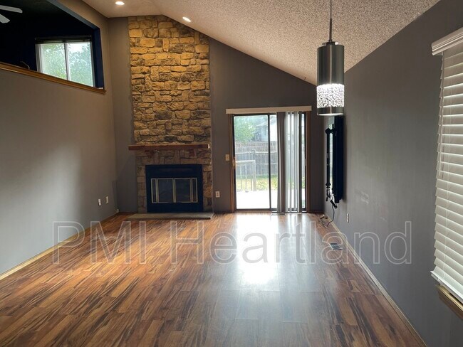 Building Photo - 2511 S Yellowstone St