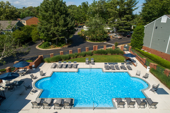 Make a splash! Enjoy resort-style living with our stunning pool - Barclay Place