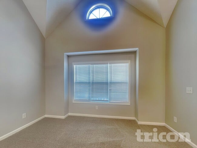 Building Photo - 32 Mountain View Dr