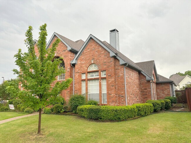 Foto del edificio - 9724 Wolf Creek Dr