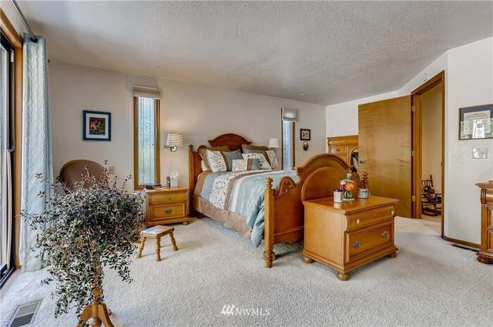 Foto del edificio - 811 175th St SW