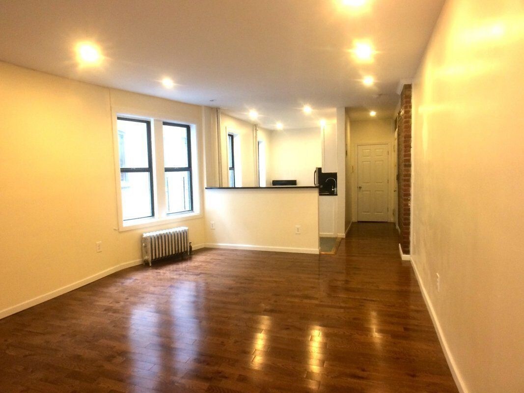 Foto principal - 119 Post Ave