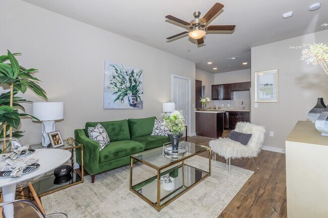 Foto del edificio - 7900 McKinney Falls Pkwy