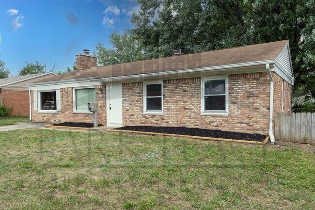 Building Photo - 3411 N Richardt Ave