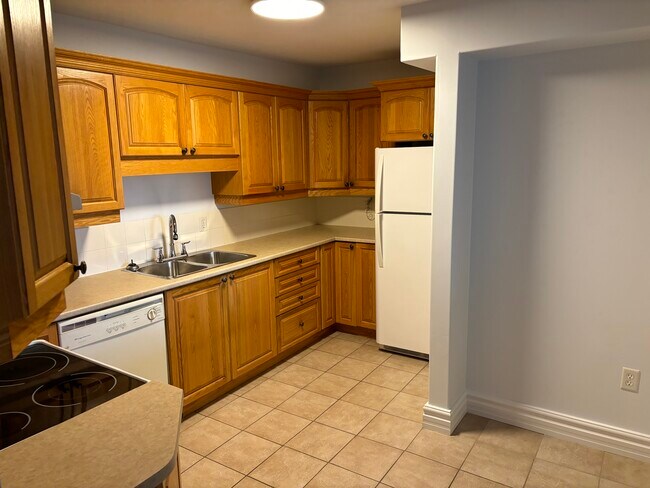 Kitchen/Dining Breakfast - 115 Ochterloney St