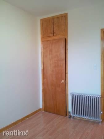 Building Photo - 746 39th St