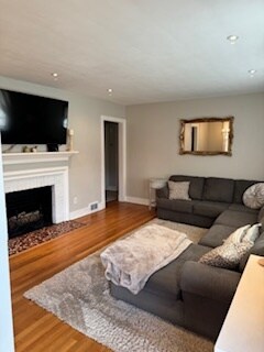 Foto del edificio - 4604 Radford Ave