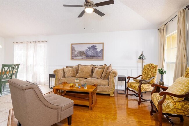 Foto del edificio - 254 Oak Park Pl